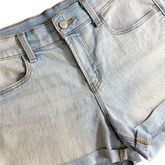 Old Navy rolled bottom jeans shorts light denim size 6 - Picture 5 of 11